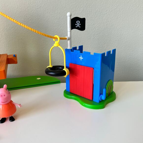 Peppa Pig Treehouse Georges Fort Play-set Nick Jr. 6 Figures Sound/Light Work - Picture 5 of 12